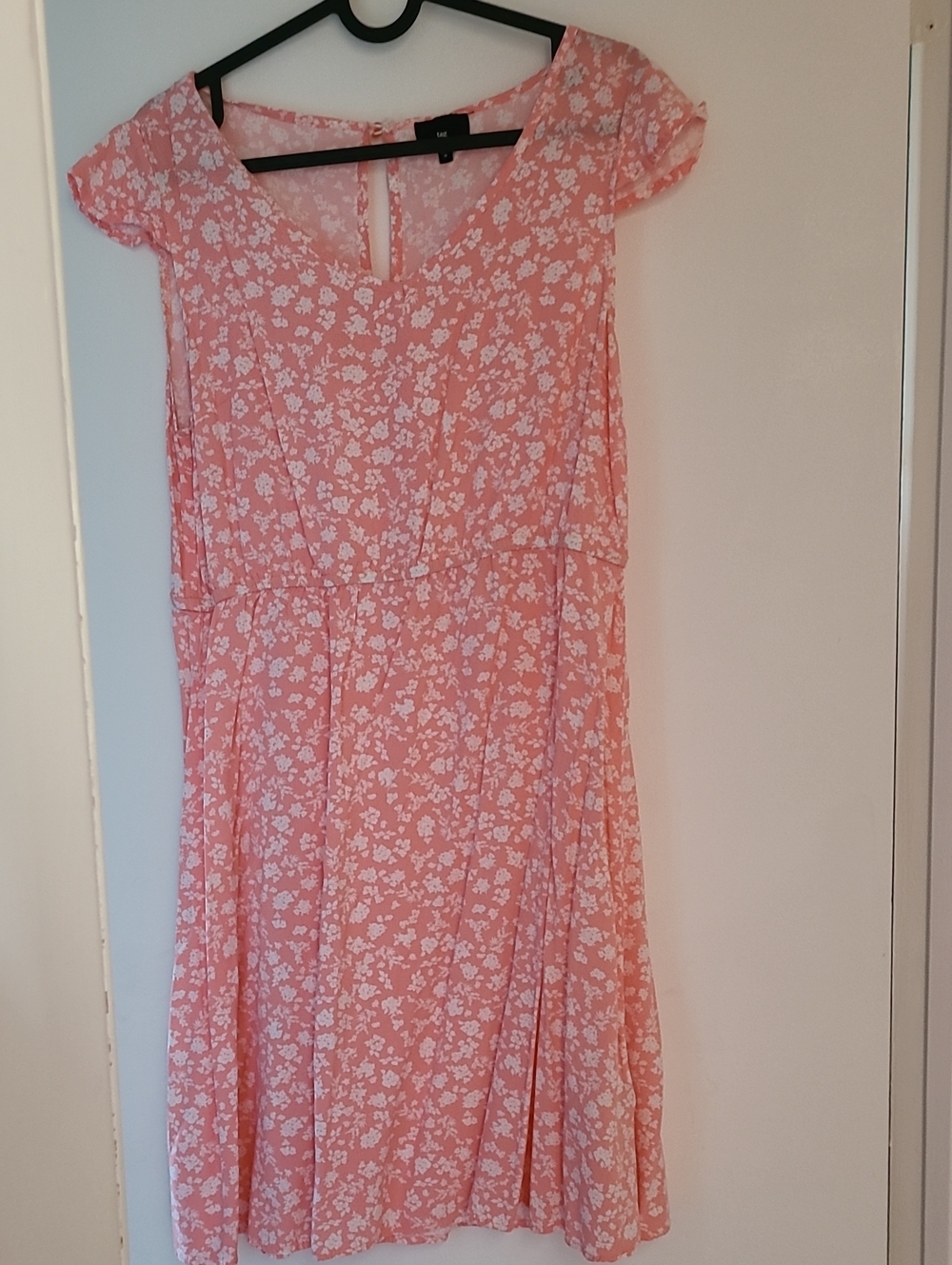 Tag Pink Floral Scoop-Neck Day Dress